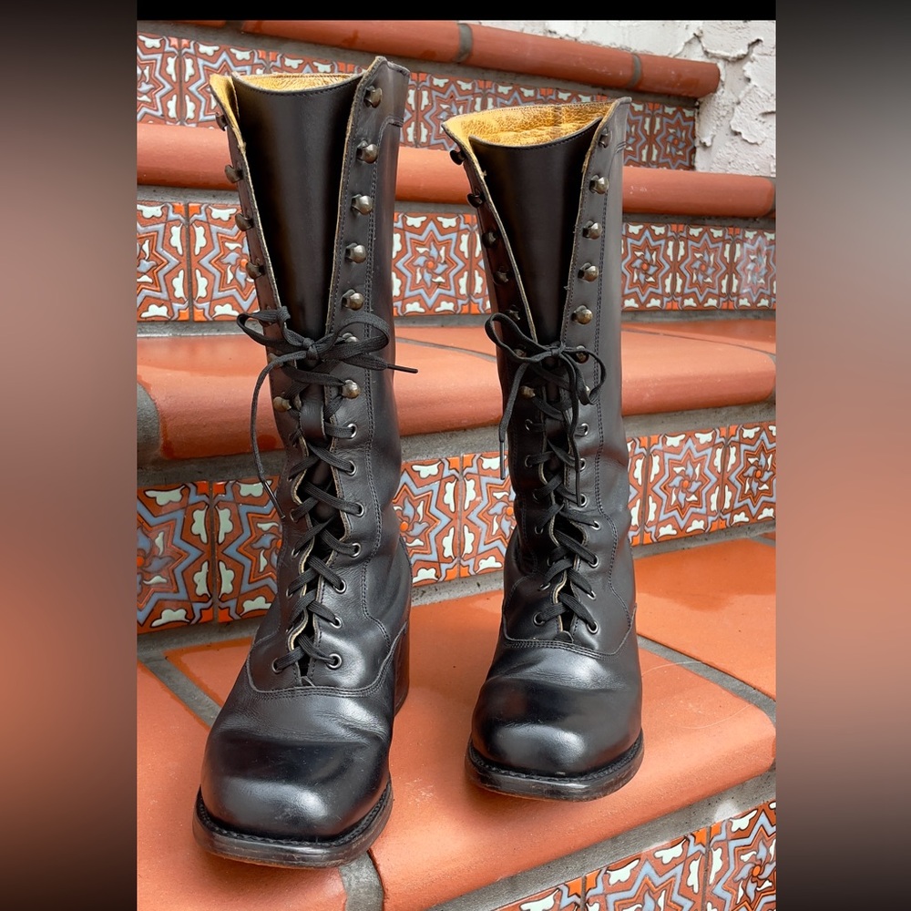 Frye Campus Lug Tall Lace-Up Boots Black Leather Size 7 excellent condition rare